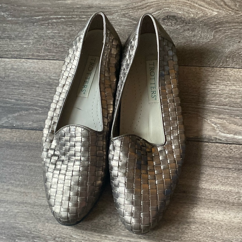Trotters metallic loafer
